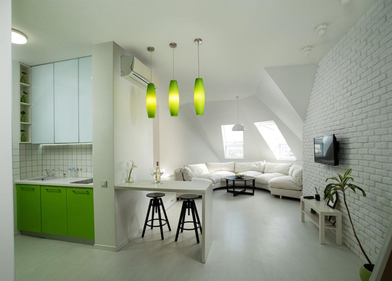 White Attic Apartment Οδησσός Εξωτερικό φωτογραφία