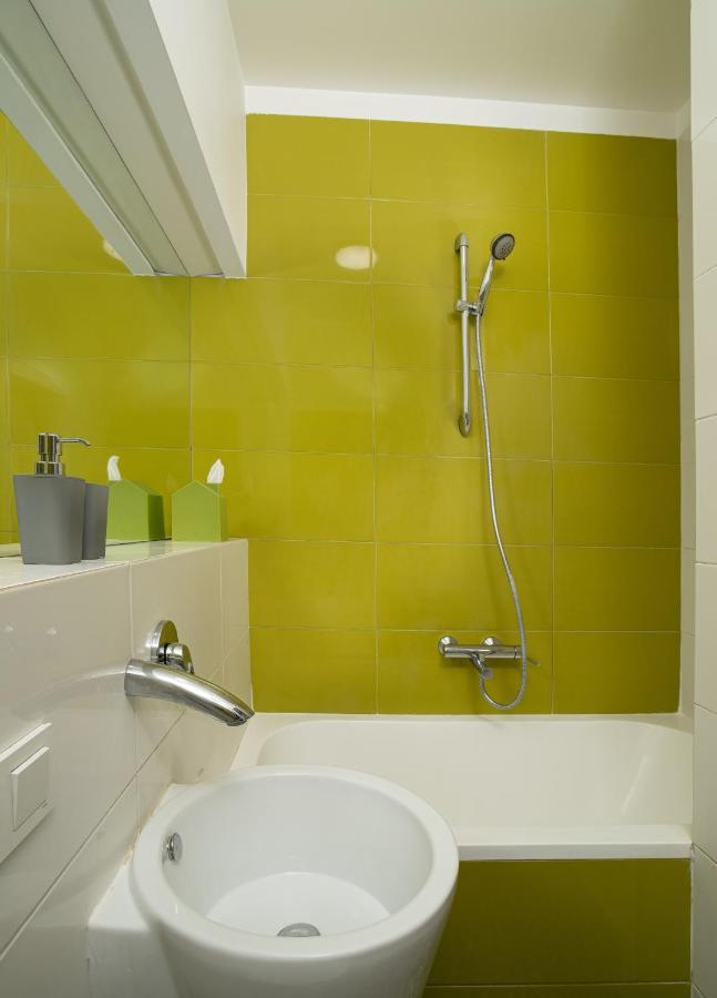 White Attic Apartment Οδησσός Εξωτερικό φωτογραφία